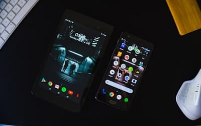 Black android smartphone displaying home screen