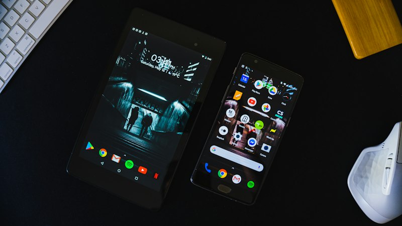 TikTok and Instagram apps side by side comparing video quality